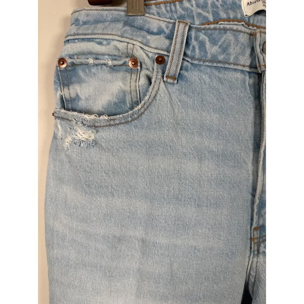 Abercrombie & Fitch The Mom High Rise‎ Curve Love Sz 30/10 Distressed Light Wash